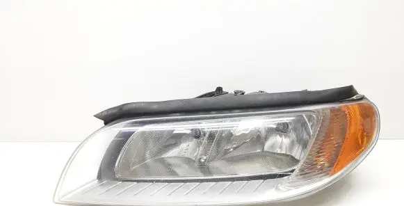 Volvo V70 Headlight/headlamp 31214353