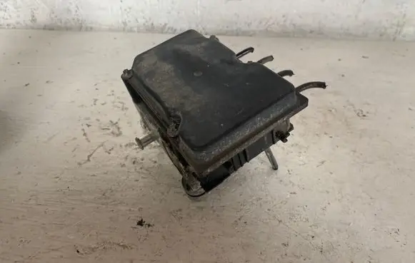 Dacia Sandero ABS Pump 0265800584 68730H0370