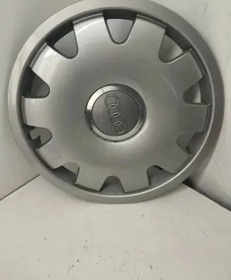 Audi A6 S6 C5 4B R16 wheel hub/cap/trim 4B0601147A PA66M15