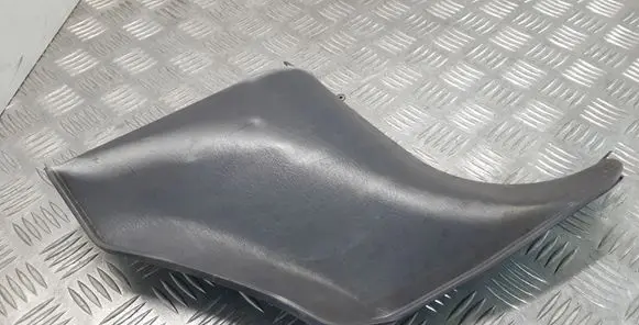 Foot area side trim