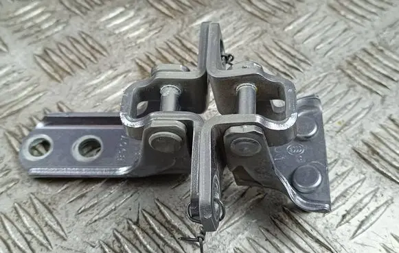 Mitsubishi Outlander Rear door hinge set 