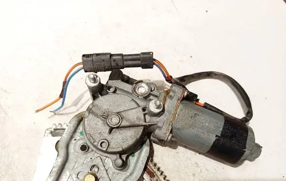 Jaguar XJ X308 Front door window regulator motor 0130821612