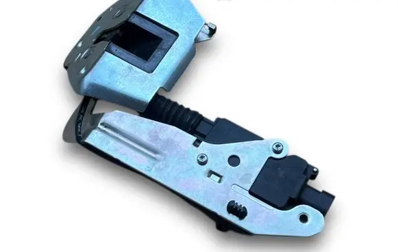 Citroen C8 Rear glass lock/latch W228 PZ08801Y