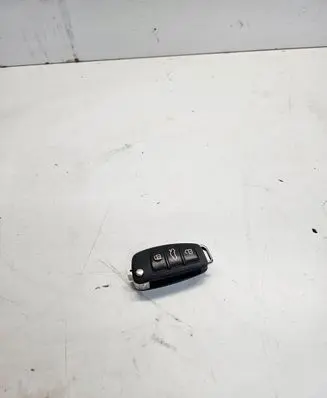 Audi Q3 8U Ignition key/card 
