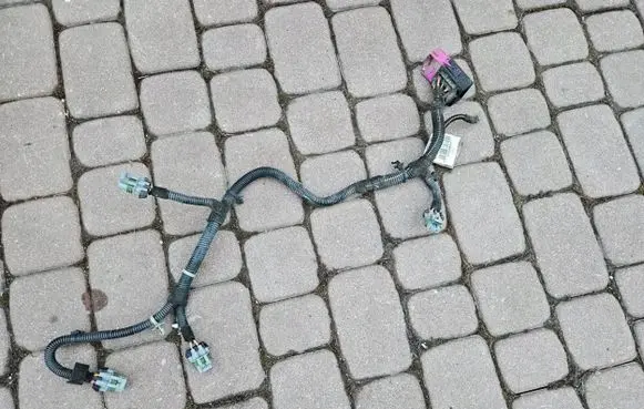 Opel Meriva B EUR ISO radio connector 13404291