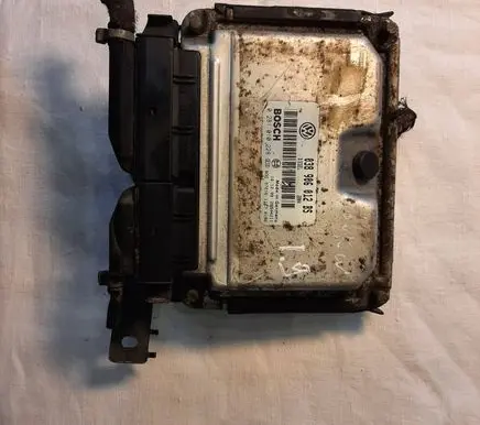 Volkswagen Golf IV Engine control unit/module 0281010228 28SA4211