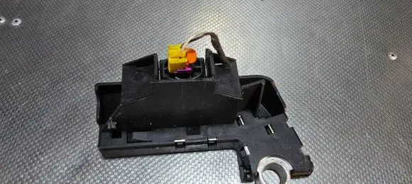 Audi A6 S6 C6 4F Battery relay fuse 4F0915519