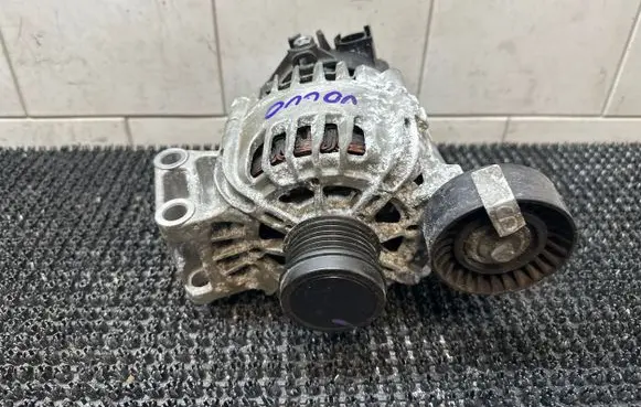 Volvo V60 Generator/alternator 31285435