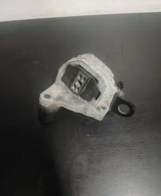Volvo S60 Engine mount bracket 326088 326C88