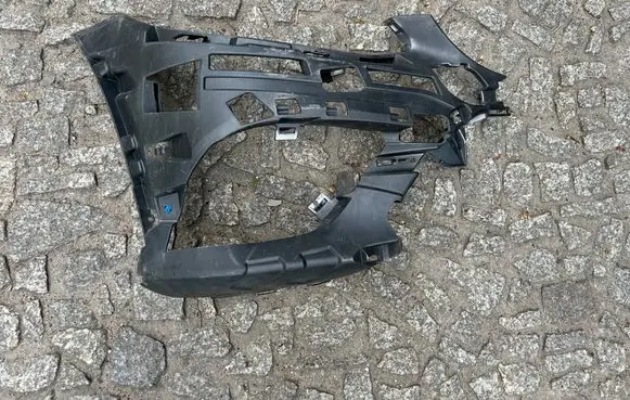 Mercedes-Benz C W205 Front bumper mounting bracket A2058852001