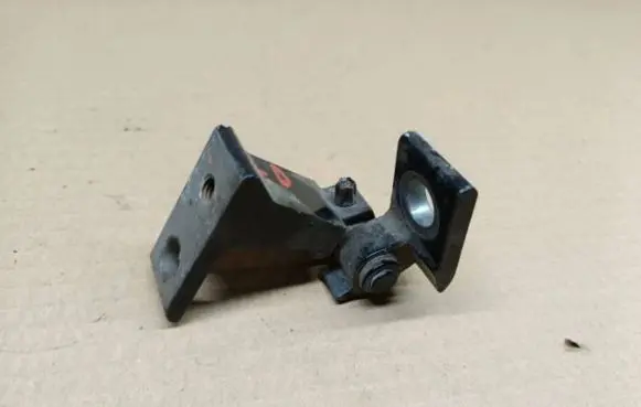 Audi A6 S6 C7 4G Front door lower hinge 4G0831401B 071101S