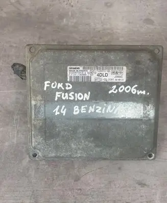 Ford Fusion Relay mounting block 6S6112A650GD