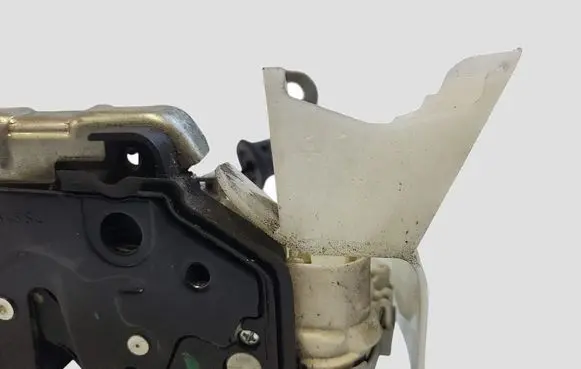 Audi A3 S3 8V Front door lock 8V4837349