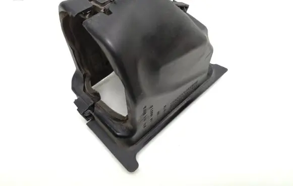 Volkswagen Golf V Other engine bay part 03C145851L 03c145851k