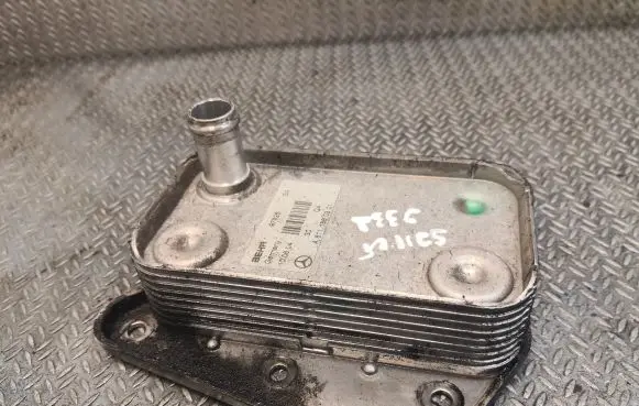 Engine oil radiator