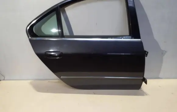 Peugeot 607 Rear door