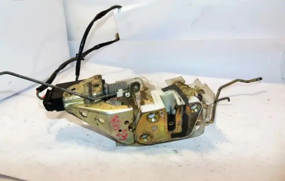 Mazda 323 Front door lock BC6A58310A BC6A58310