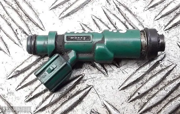 Toyota Prius (XW20) Fuel injector 2325021020