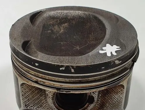 Volkswagen PASSAT B7 Piston 076182