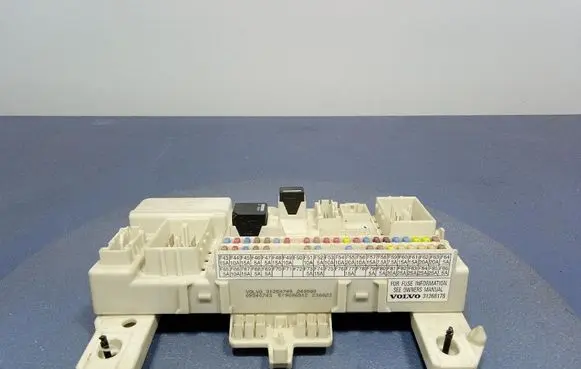 Volvo C30 Fuse box set 31268178
