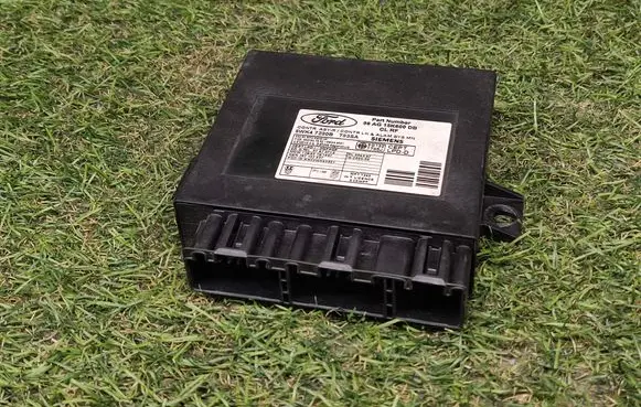 Ford Focus Door central lock control unit/module 98AG15K600DB 5WK47230B