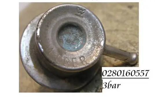 Volkswagen Polo III 6N 6N2 6NF Fuel pressure regulator 0280160557 BOSCH