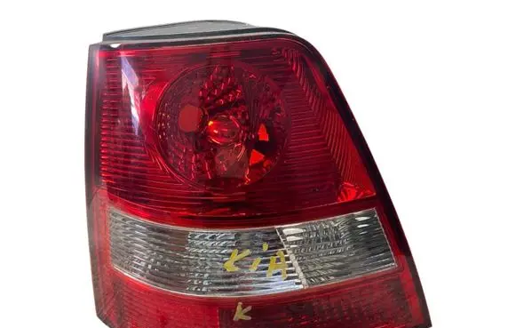KIA Sorento Rear/tail lights E138362
