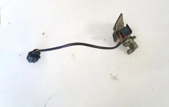 Volkswagen PASSAT B5.5 Tailgate exterior lock gd7pa14cu1 1j0973703