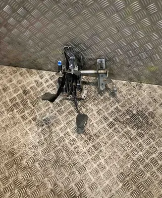 Subaru Forester SH Pedal assembly 36004SC080