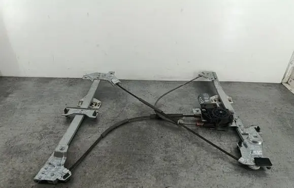 Citroen Berlingo Front door window regulator with motor 