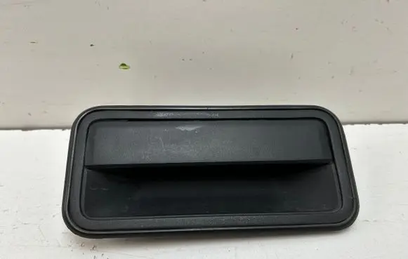 Chevrolet Tahoe Rear door exterior handle 15742234