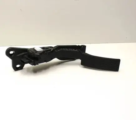 Mercedes-Benz GL X166 Accelerator throttle pedal A1663000004