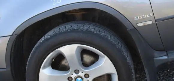 BMW X5 E53 Fender