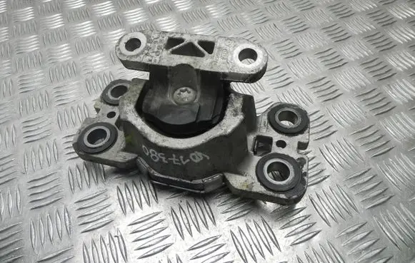 Land Rover Range Rover Evoque L538 EGR valve cooler bracket EJ327M121AC VD17380
