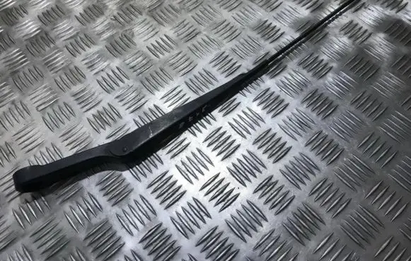 Land Rover Range Rover P38A Front wiper blade arm