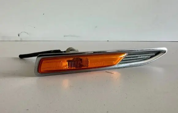 Ford Mondeo MK IV Front indicator light 7s7113k354ad