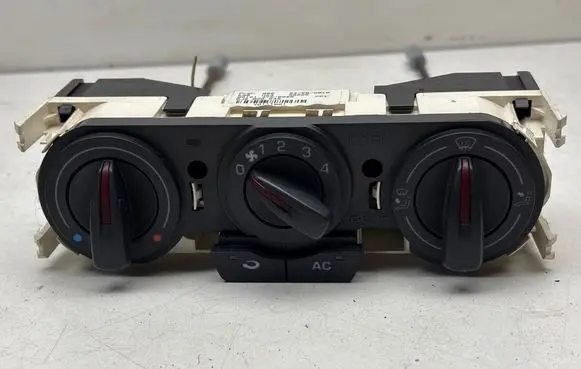Seat Ibiza IV (6J,6P) Climate control unit 6J0820045