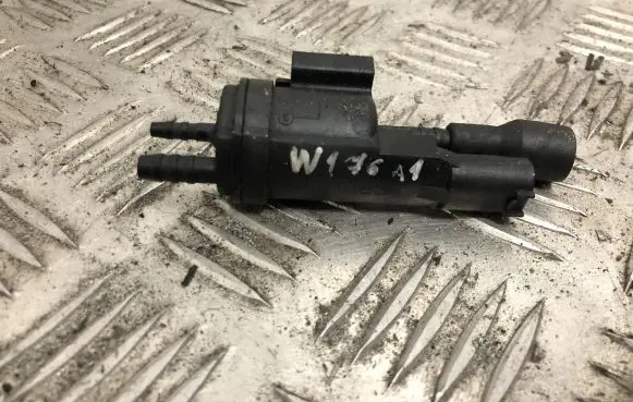Mercedes-Benz A W176 Turbo solenoid valve A0025407097