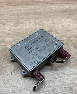 Audi A6 S6 C6 4F Antenna control unit 8E0035456B