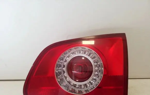 Volkswagen PASSAT B6 Tailgate rear/tail lights 272002