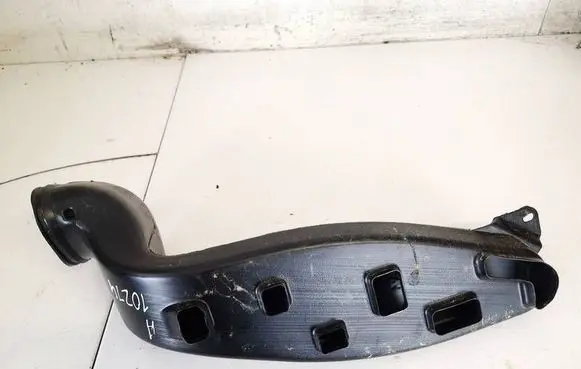Opel Astra H Air intake hose/pipe 13113826