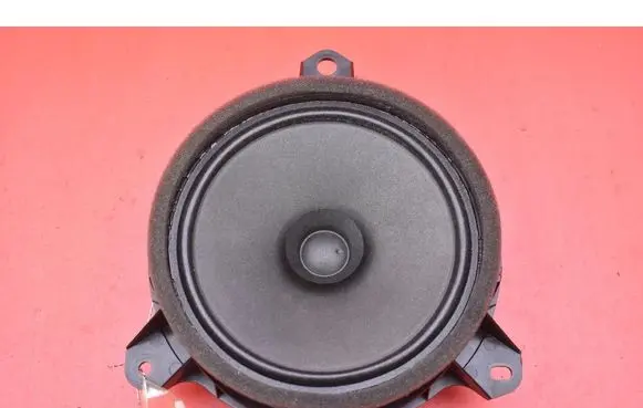 Toyota Yaris Subwoofer speaker 8616002B80