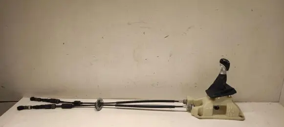 Hyundai Tucson LM Gear shift cable linkage 