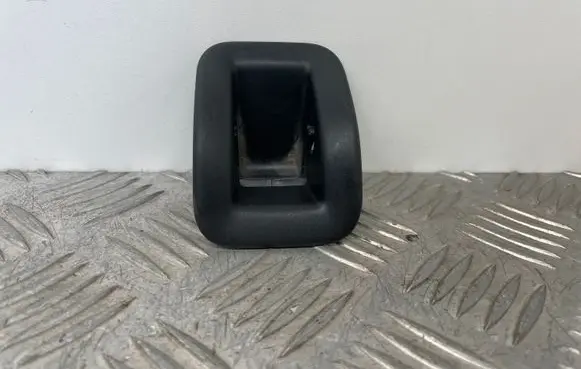 Audi A4 S4 B8 8K ISOFIX cover 8T0887233A