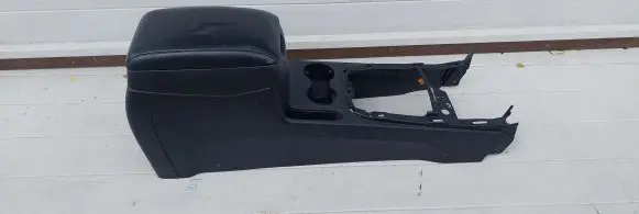 Hyundai Santa Fe Glove box central console 