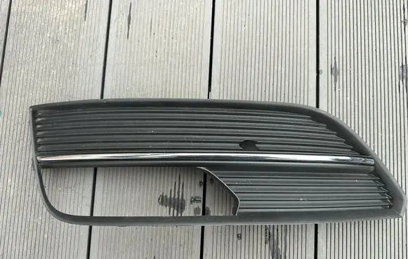 Audi A3 S3 8V Front bumper lower grill 8V3807681A