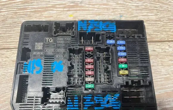 BMW 7 G11 G12 Fuse module 284B77X42R