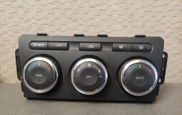 Mazda 6 Climate control unit GDN361190A