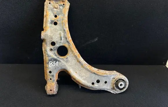 Volkswagen Golf IV Front lower control arm/wishbone