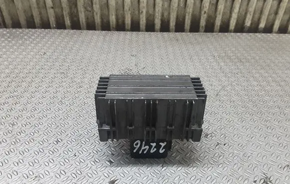 Opel Signum Glow plug pre-heat relay 09132691